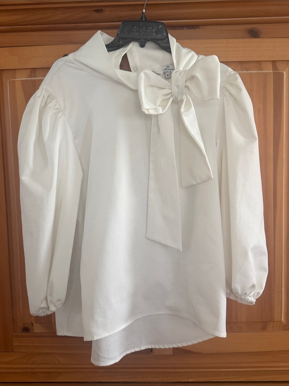 Larogue medium Ivory Bow Tie Neck Puff Sleeve Blouse Berkley